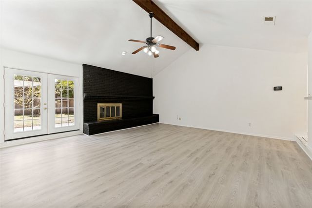2112 Dartmouth Drive, Arlington, TX 76015