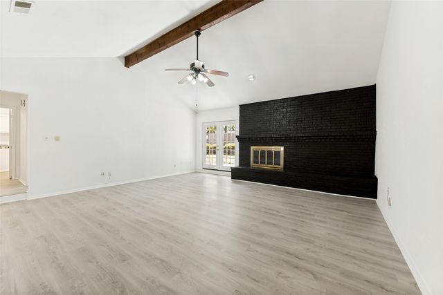 2112 Dartmouth Drive, Arlington, TX 76015