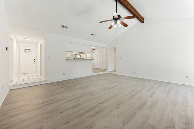 2112 Dartmouth Drive, Arlington, TX 76015