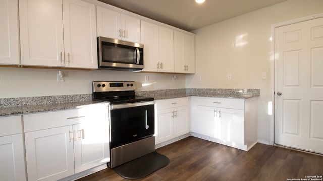 5819 E Rolling Glen, San Antonio, TX 78244