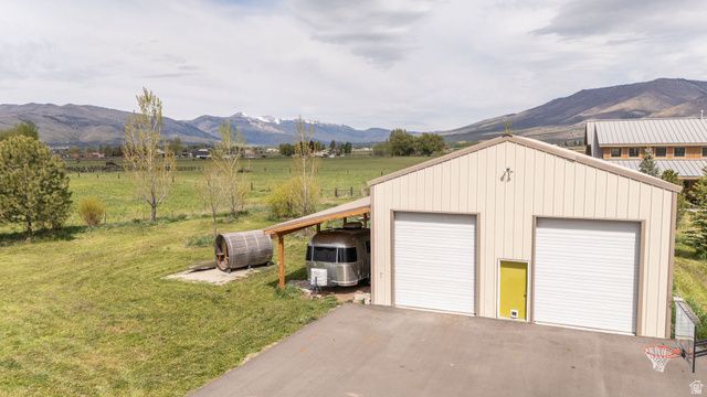 275 S 8600 E, Huntsville, UT 84317