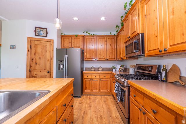 275 S 8600 E, Huntsville, UT 84317