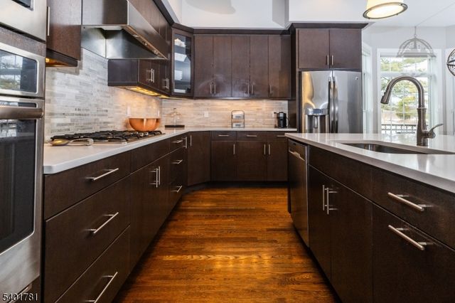 6 Howland Ter, Morris Twp., NJ 07960