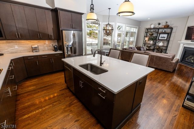 6 Howland Ter, Morris Twp., NJ 07960