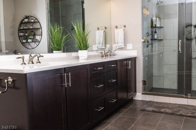 6 Howland Ter, Morris Twp., NJ 07960