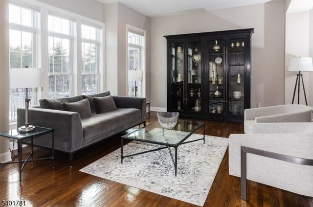 6 Howland Ter, Morris Twp., NJ 07960