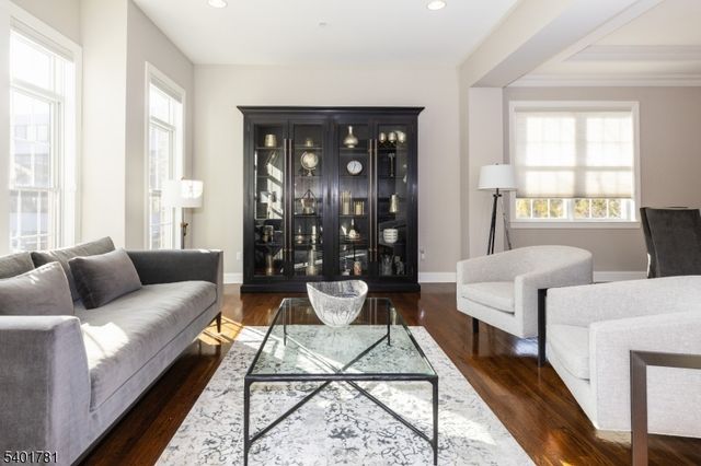 6 Howland Ter, Morris Twp., NJ 07960