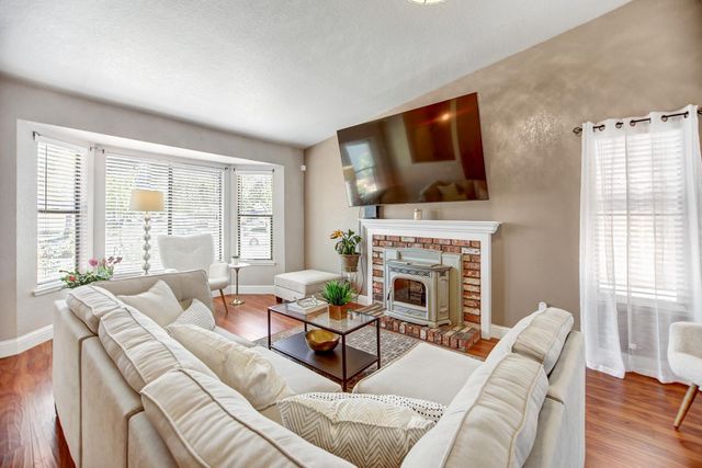 109 Cherri Lynn Ave, Rio Linda, CA 95673