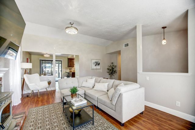 109 Cherri Lynn Ave, Rio Linda, CA 95673