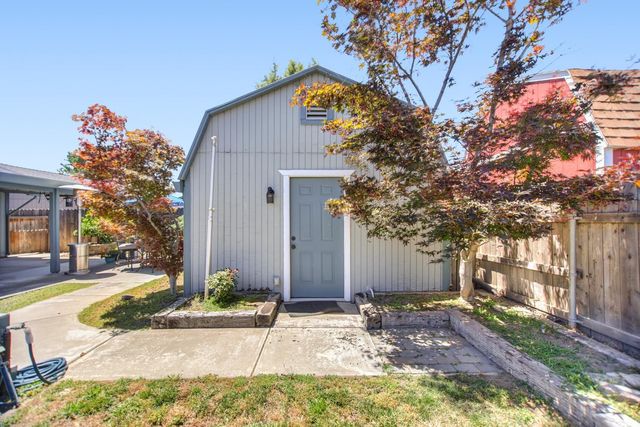 109 Cherri Lynn Ave, Rio Linda, CA 95673