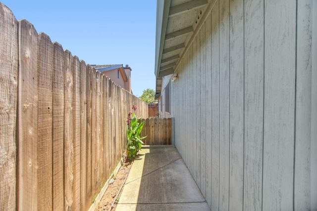 109 Cherri Lynn Ave, Rio Linda, CA 95673
