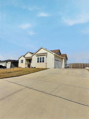 7000 E Pheasant Ridge St, Wichita, KS 67226