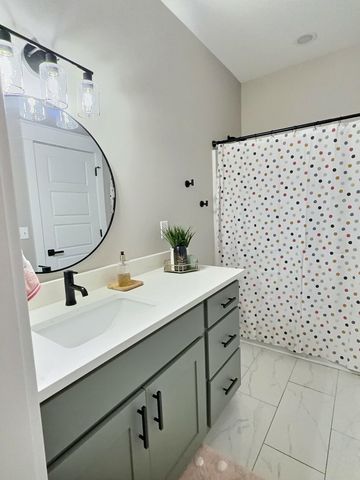 7000 E Pheasant Ridge St, Wichita, KS 67226