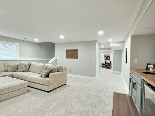 7000 E Pheasant Ridge St, Wichita, KS 67226