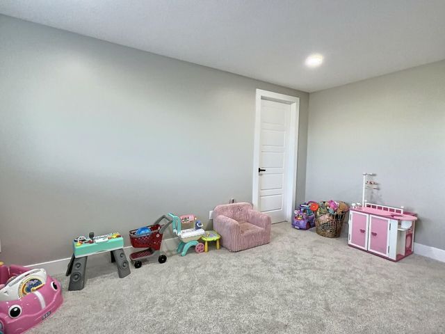 7000 E Pheasant Ridge St, Wichita, KS 67226