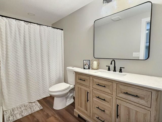 7000 E Pheasant Ridge St, Wichita, KS 67226