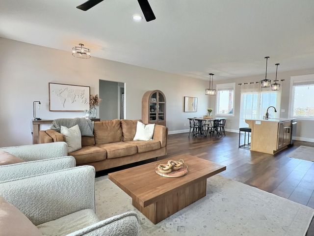 7000 E Pheasant Ridge St, Wichita, KS 67226