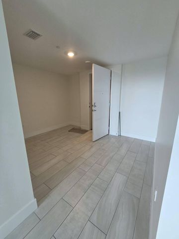 2000 METROPICA Way 2401, Sunrise, FL 33323