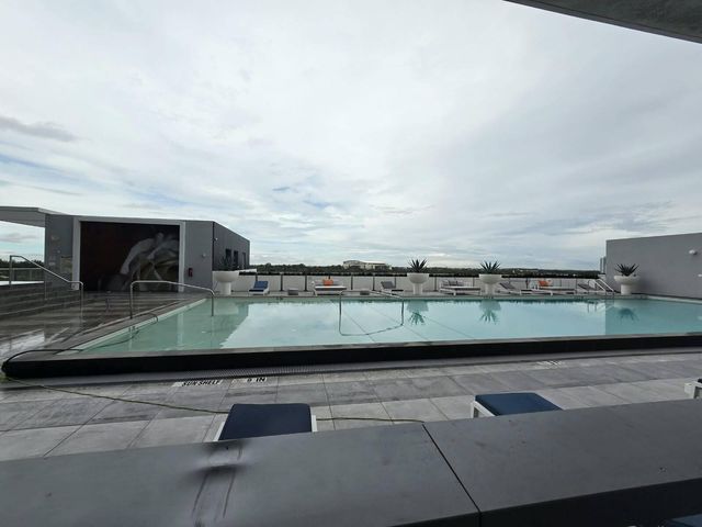 2000 METROPICA Way 2401, Sunrise, FL 33323