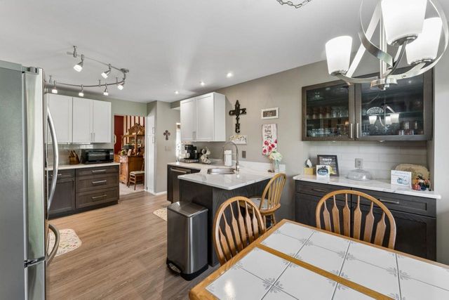 2119 Blackthorn Drive, Burton, MI 48509