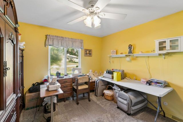 2119 Blackthorn Drive, Burton, MI 48509