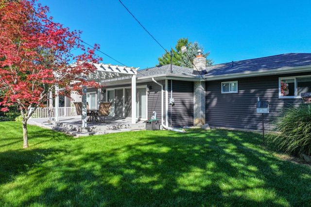2119 Blackthorn Drive, Burton, MI 48509
