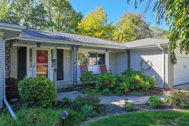 2119 Blackthorn Drive, Burton, MI 48509