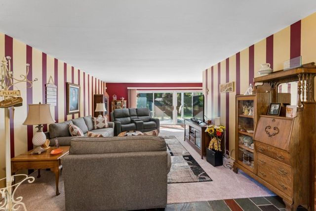 2119 Blackthorn Drive, Burton, MI 48509