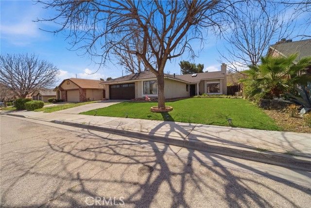 130 Mountainside Drive, Palmdale, CA 93550