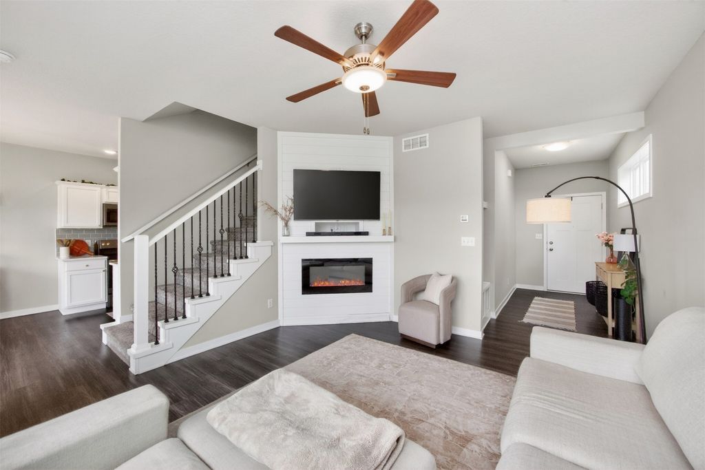 213 NE Glendale Lane, Ankeny, IA 50021