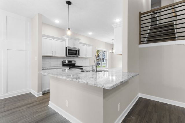 994 Alton Dr, Clarksville, TN 37043