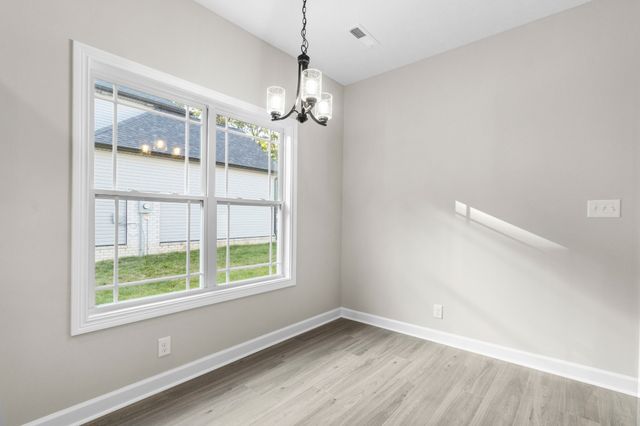 994 Alton Dr, Clarksville, TN 37043