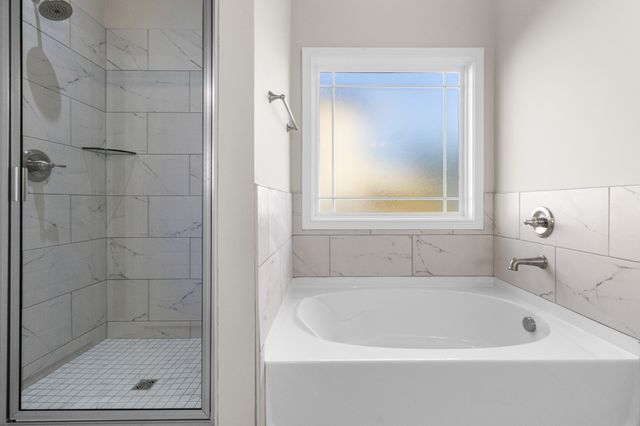 994 Alton Dr, Clarksville, TN 37043