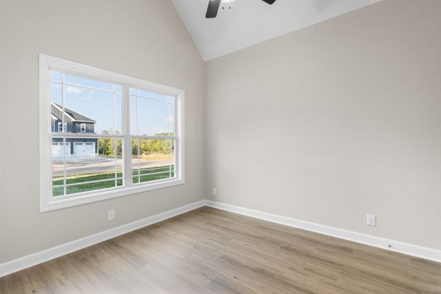 994 Alton Dr, Clarksville, TN 37043