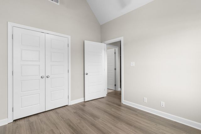 994 Alton Dr, Clarksville, TN 37043