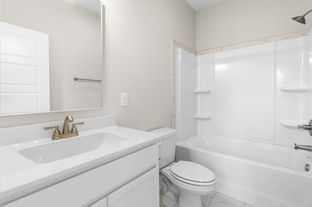 994 Alton Dr, Clarksville, TN 37043