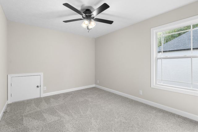 994 Alton Dr, Clarksville, TN 37043