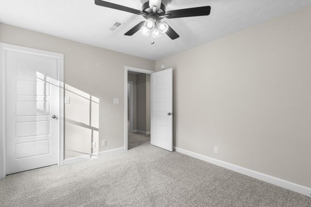 994 Alton Dr, Clarksville, TN 37043