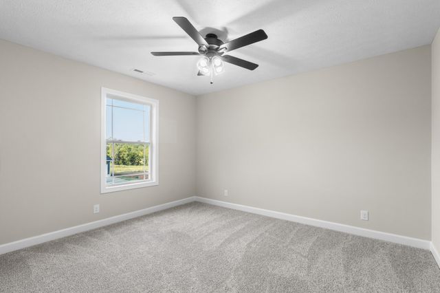 994 Alton Dr, Clarksville, TN 37043