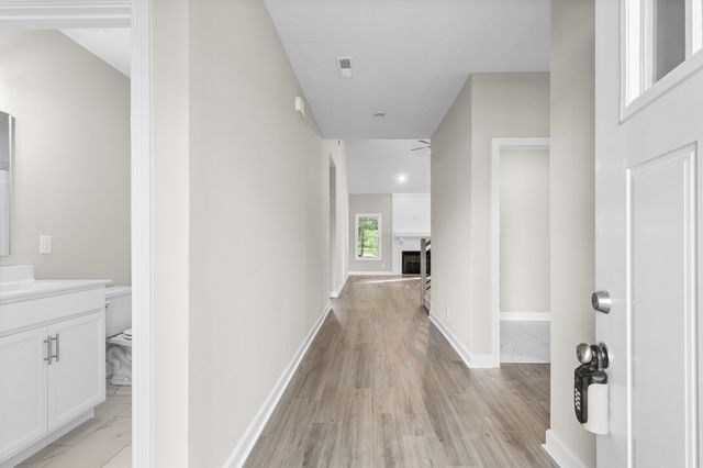 994 Alton Dr, Clarksville, TN 37043