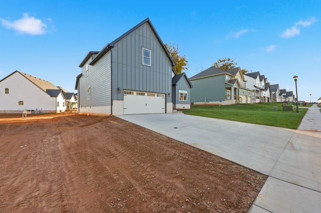 994 Alton Dr, Clarksville, TN 37043