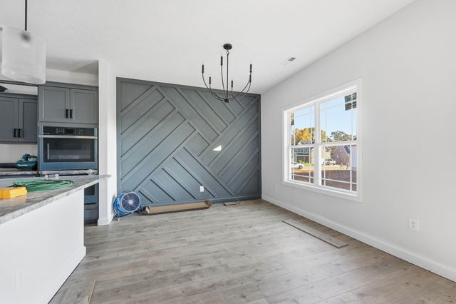 994 Alton Dr, Clarksville, TN 37043