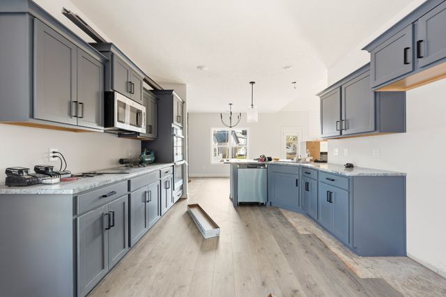 994 Alton Dr, Clarksville, TN 37043