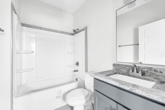 994 Alton Dr, Clarksville, TN 37043