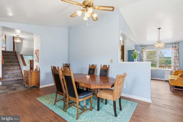 598 WHITE OAKS DR, Martinsburg, WV 25404