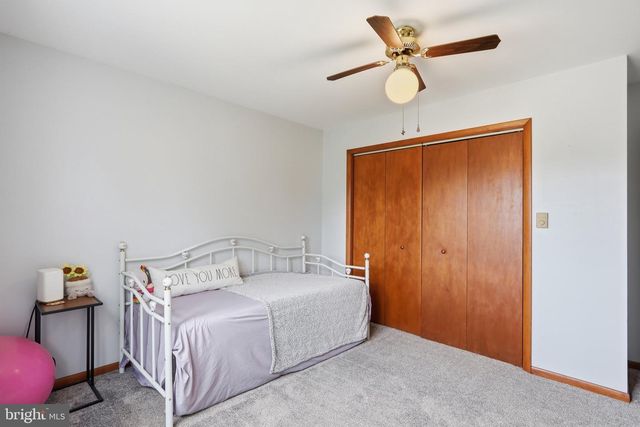 598 WHITE OAKS DR, Martinsburg, WV 25404