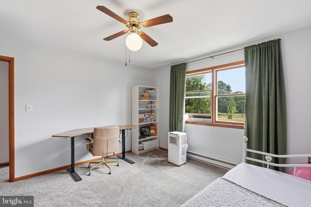 598 WHITE OAKS DR, Martinsburg, WV 25404