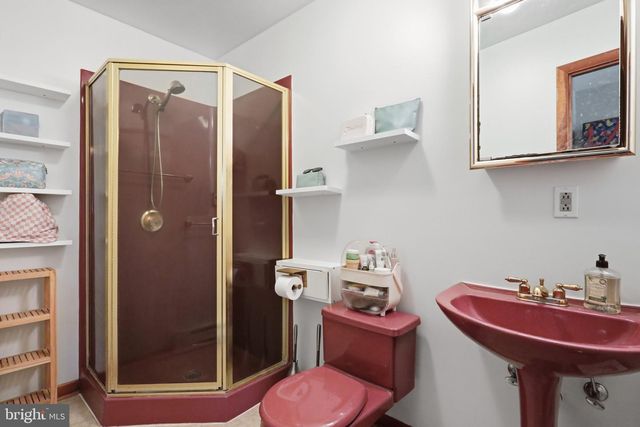 598 WHITE OAKS DR, Martinsburg, WV 25404