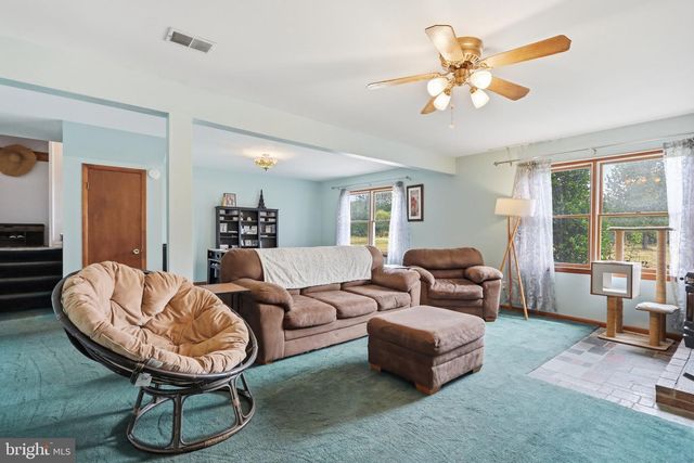 598 WHITE OAKS DR, Martinsburg, WV 25404