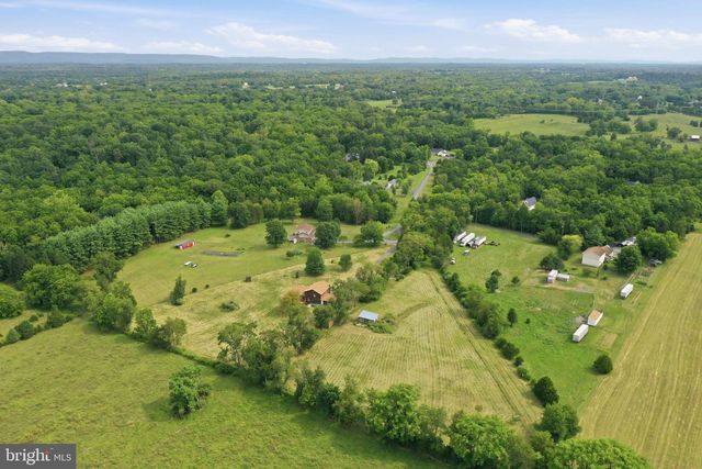 598 WHITE OAKS DR, Martinsburg, WV 25404